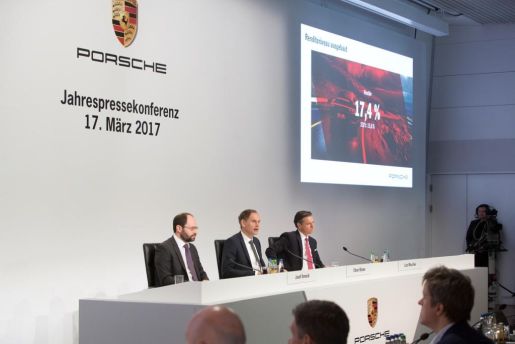 Porsche 2016 2