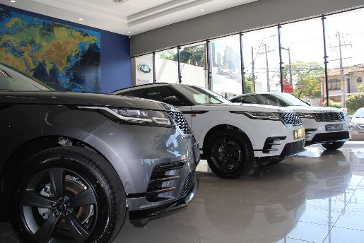 RR Velar Py 4