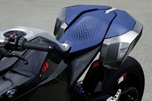 BMW Motorrad Concept 9cento 3